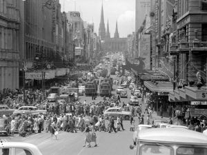 1957 Shoppers in Bourke Street HSIL